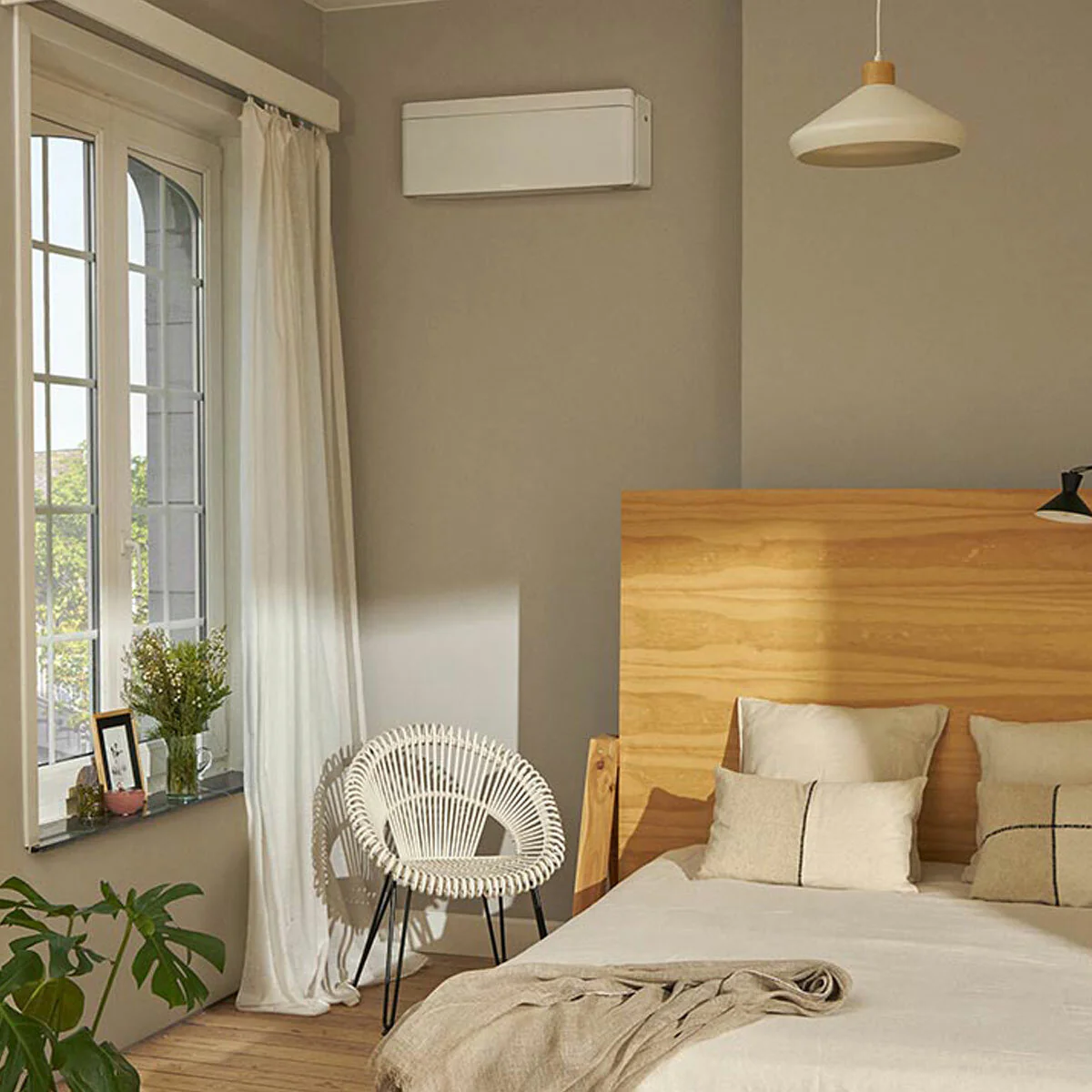 Daikin Stylish White dual split air conditioner 7000+12000 BTU inverter A++ wifi external unit 4 kW - Image 2